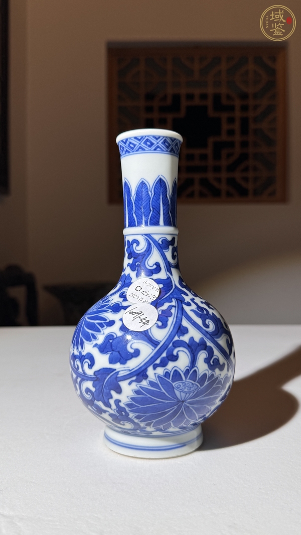 古玩陶瓷青花瓶真品鑒賞圖