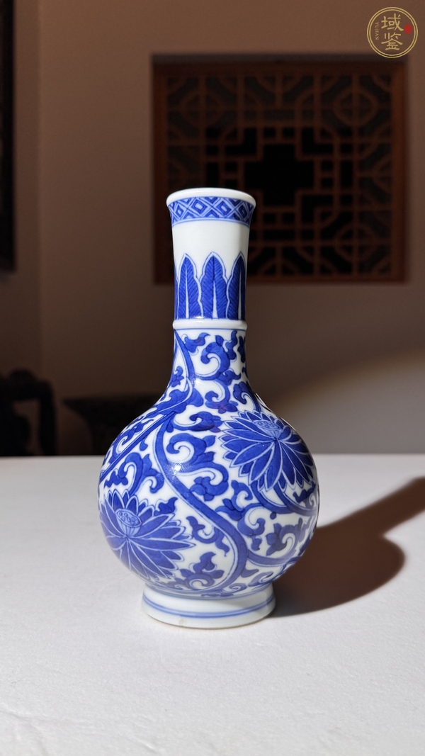 古玩陶瓷青花瓶真品鑒賞圖