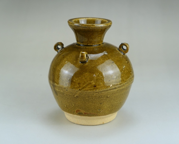 古玩陶瓷明代·茶葉末釉三系執壺拍賣,當前價格888元