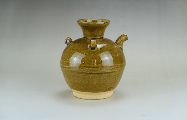 古玩陶瓷明代·茶葉末釉三系執壺拍賣,當前價格888元