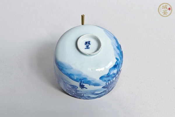 古玩陶瓷清中期青花山水茶缽真品鑒賞圖