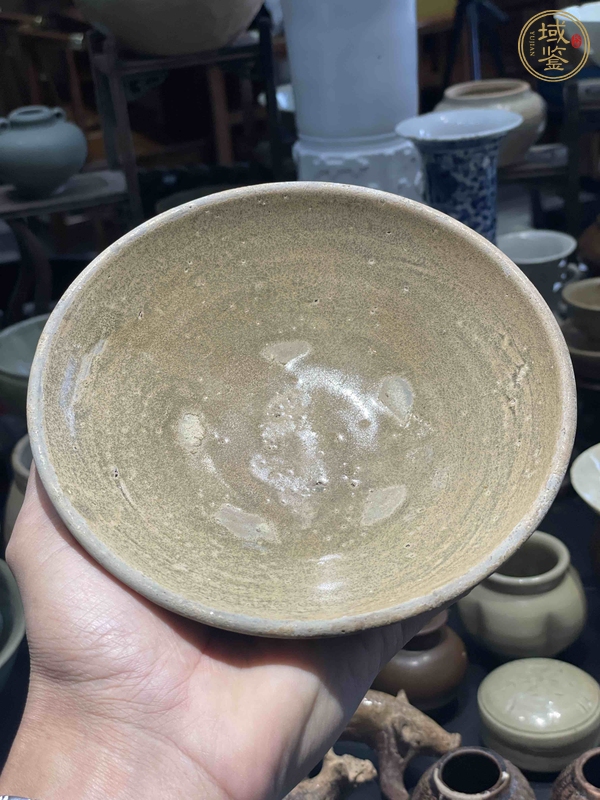 古玩陶瓷越窯青釉碗真品鑒賞圖