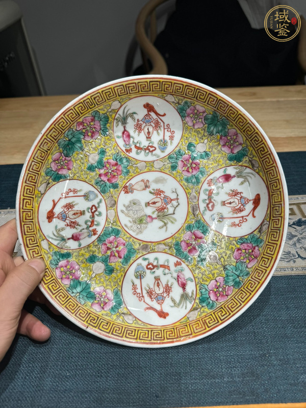 古玩陶瓷歲朝清供粉彩盤真品鑒賞圖