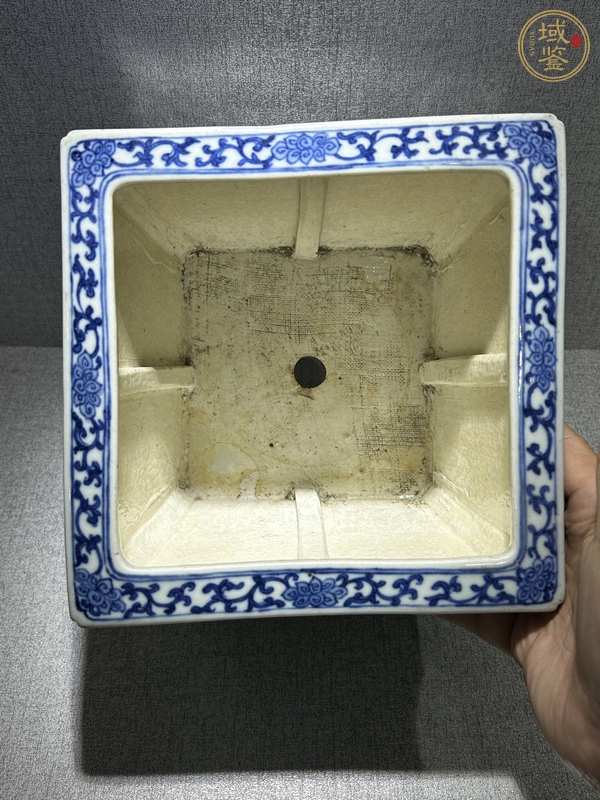 古玩陶瓷青花纏枝花卉紋四方花盆真品鑒賞圖