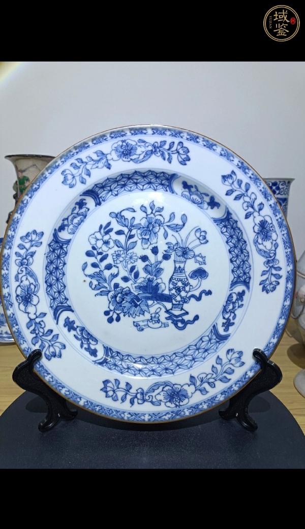 古玩陶瓷青花博古花卉紋盤真品鑒賞圖