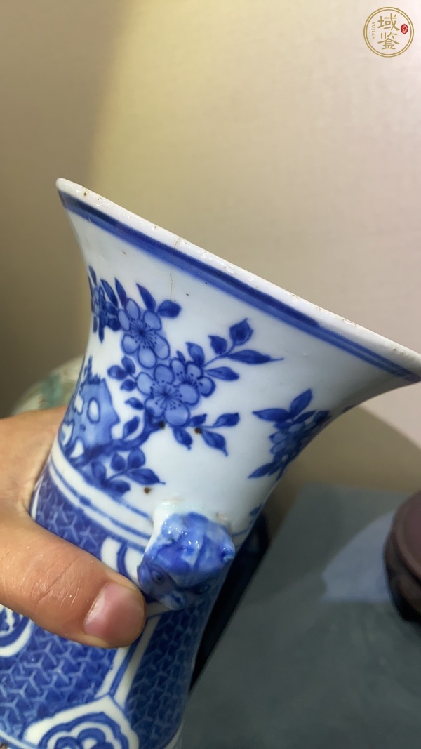 古玩陶瓷需上手，明晚期青花花鳥紋雙耳瓶真品鑒賞圖