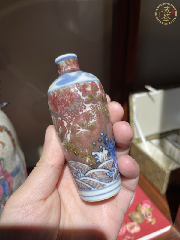 古玩陶瓷青花釉里紅鼻煙壺真品鑒賞圖