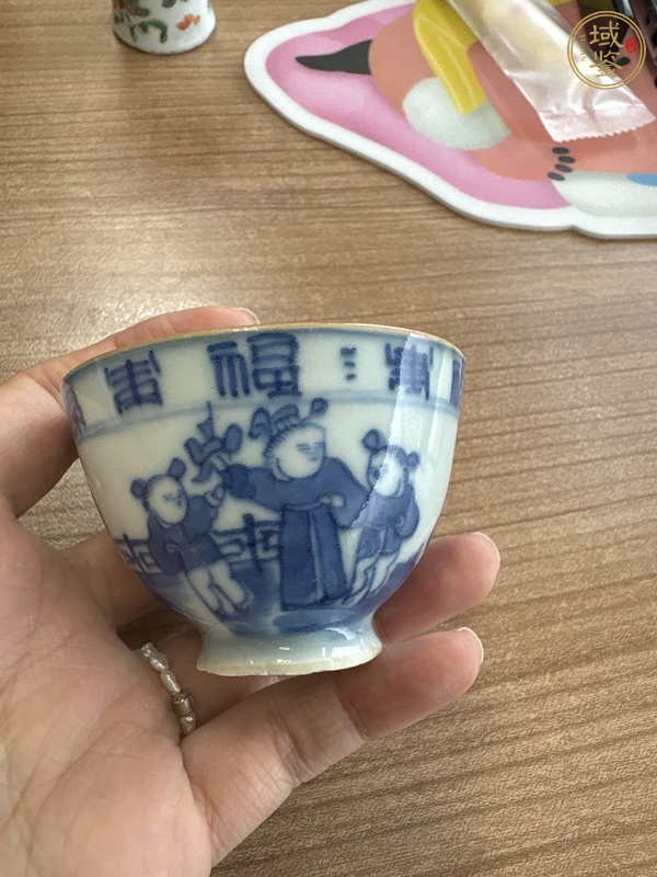 古玩陶瓷明治青花杯真品鑒賞圖