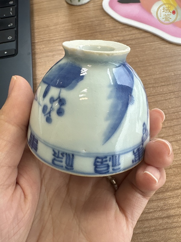 古玩陶瓷明治青花杯真品鑒賞圖