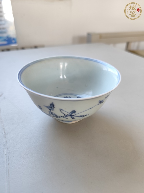 古玩陶瓷青花淡描花鳥紋茶碗真品鑒賞圖