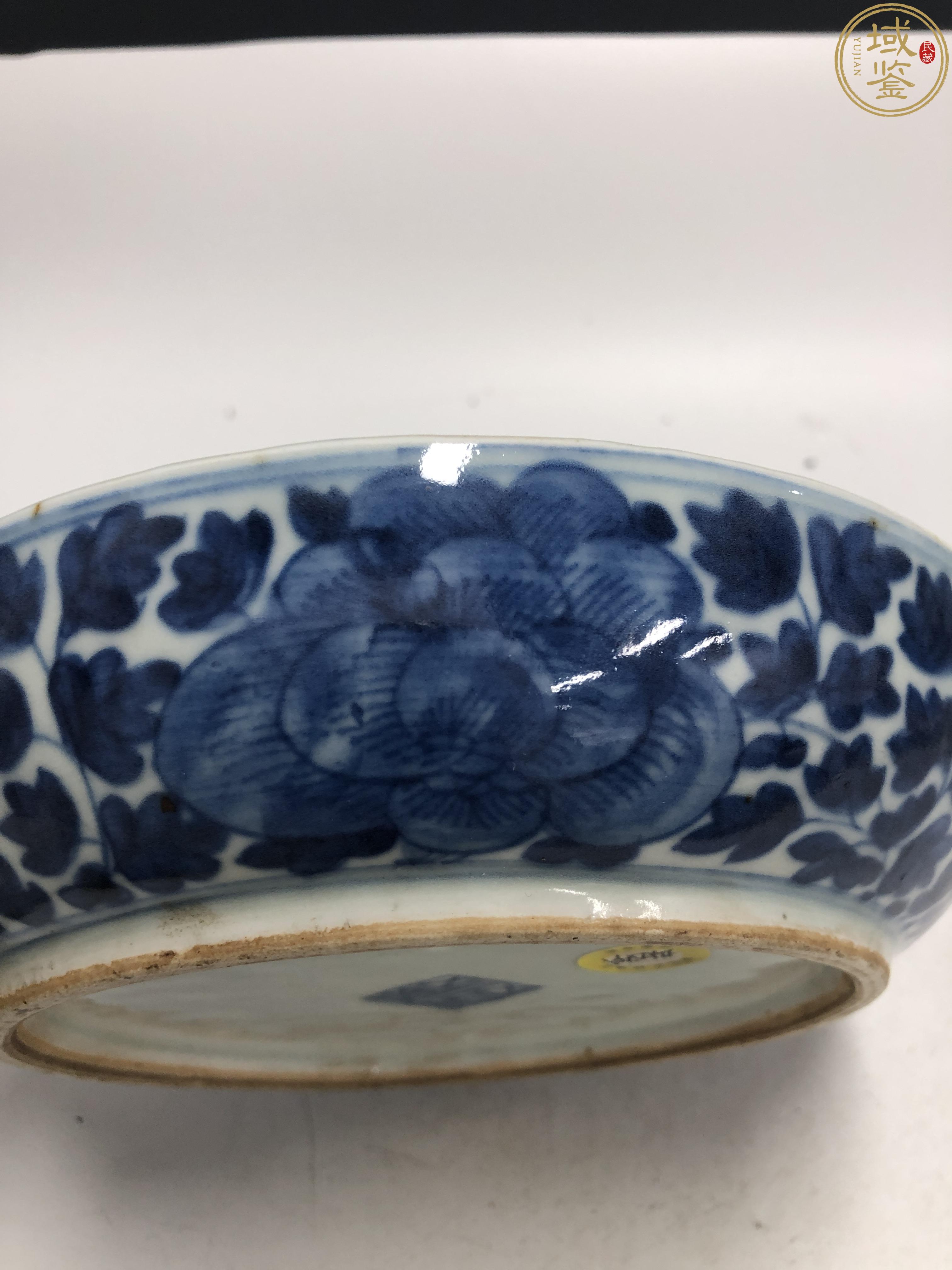 域鉴古玩】清中期青花缠枝牡丹福寿纹格盘拍卖价格/图片/值多少钱