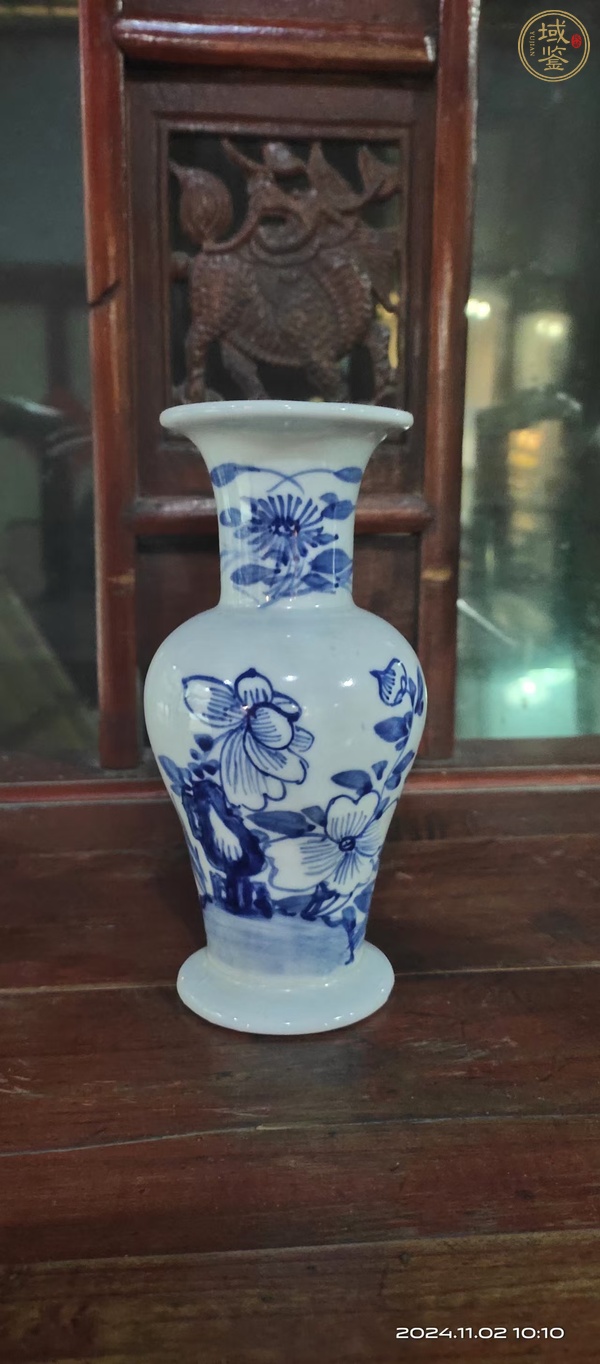 古玩陶瓷清中期青花瓶真品鑒賞圖