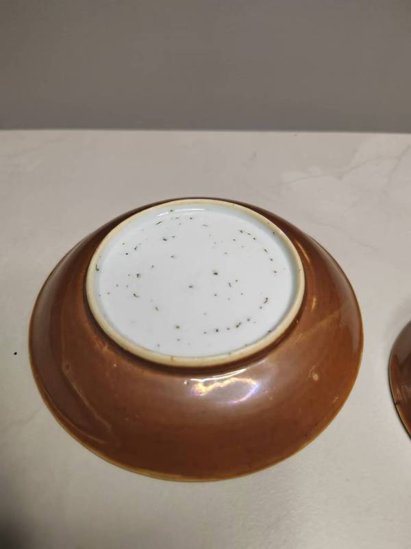 古玩陶瓷康熙醬釉內礬紅描金花卉紋杯碟一套拍賣,當前價格1688元