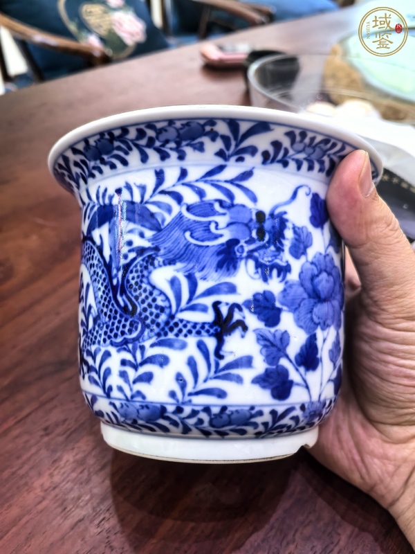 古玩陶瓷花間龍紋青花花盆真品鑒賞圖