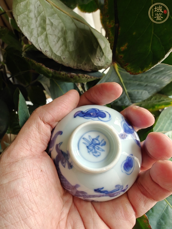 古玩陶瓷青花過墻龍紋茶圓真品鑒賞圖