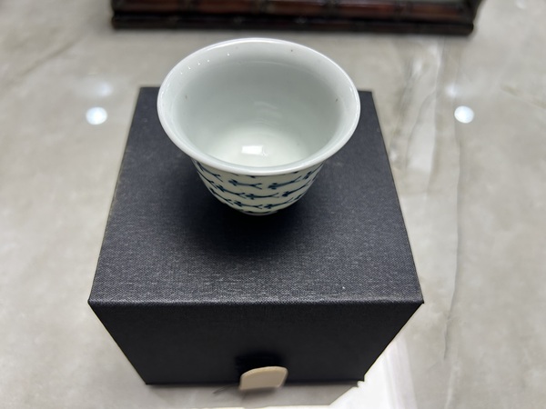 古玩陶瓷青花杯拍賣，當(dāng)前價格1600元