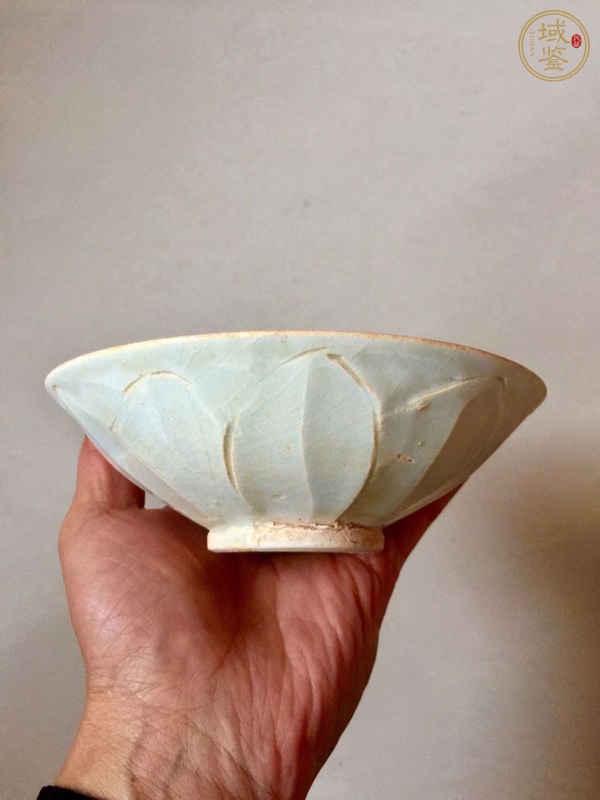 古玩陶瓷湖田窯仰蓮紋茶盞真品鑒賞圖