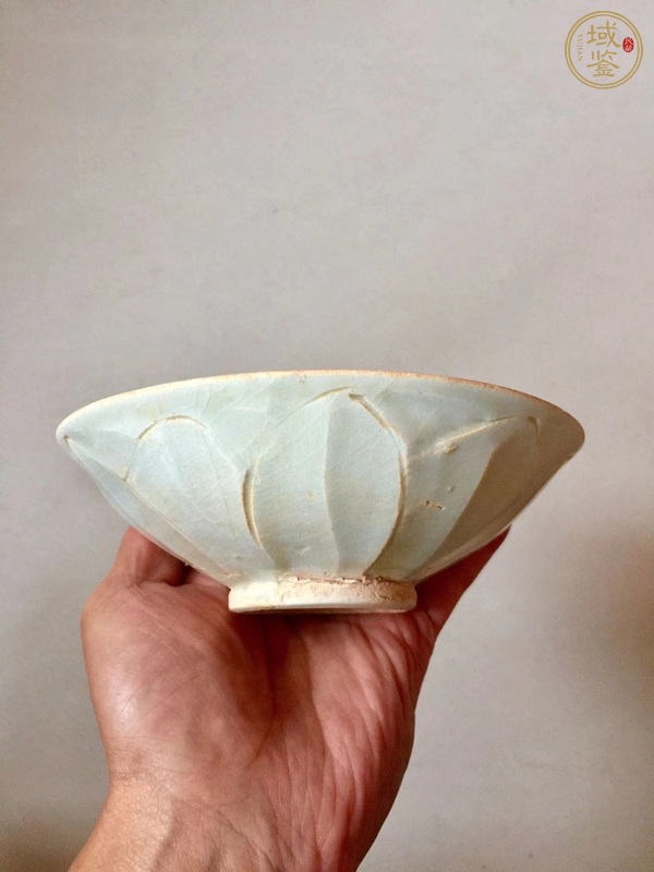 古玩陶瓷湖田窯仰蓮紋茶盞真品鑒賞圖