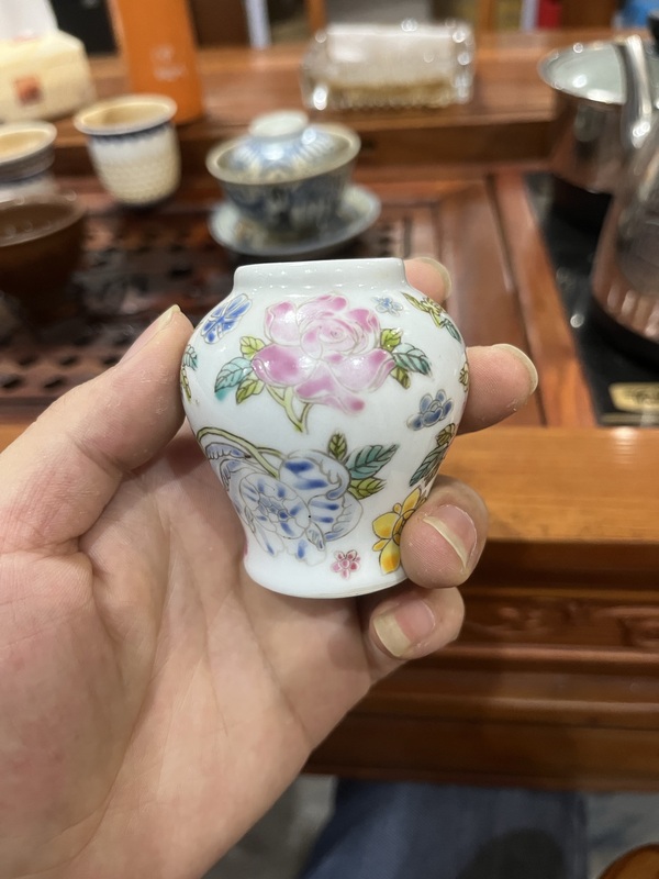 古玩陶瓷粉彩花卉紋蓋罐拍賣,當前價格600元