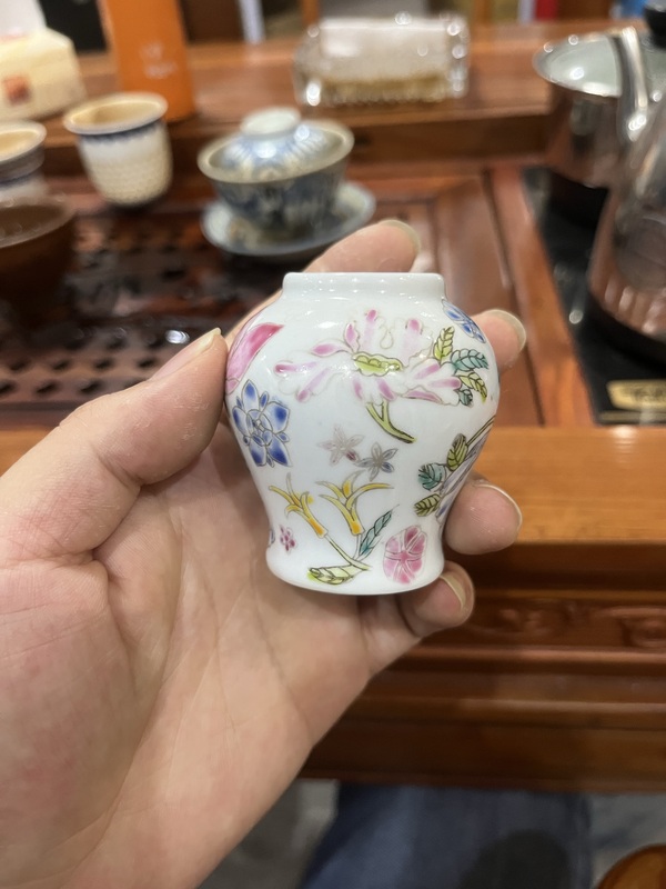 古玩陶瓷粉彩花卉紋蓋罐拍賣,當前價格600元
