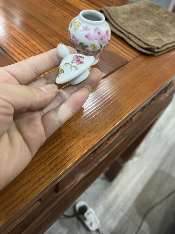 古玩陶瓷粉彩花卉紋蓋罐拍賣,當前價格600元