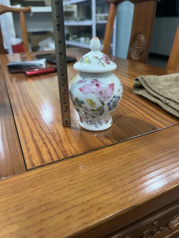 古玩陶瓷粉彩花卉紋蓋罐拍賣,當前價格600元