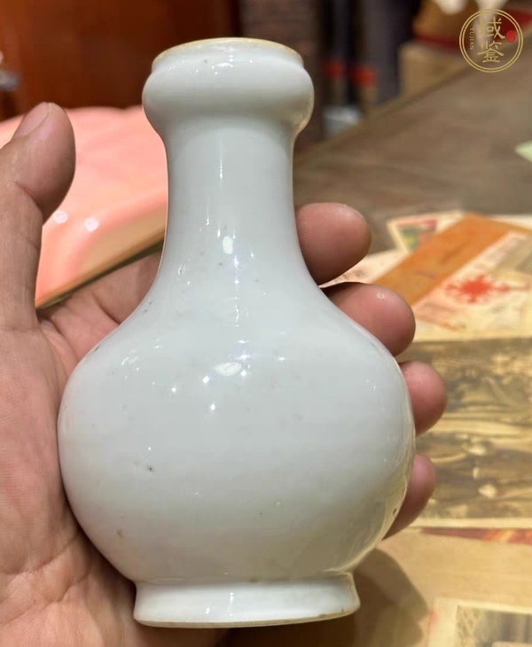 古玩陶瓷白釉蒜頭瓶真品鑒賞圖