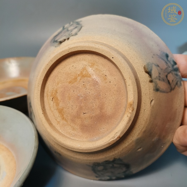 古玩陶瓷龍泉青瓷青花茶碗真品鑒賞圖