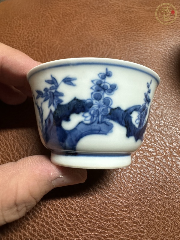 古玩清康熙青花梅竹紋杯真品鑒賞圖