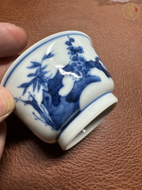 古玩陶瓷清康熙青花梅竹紋杯真品鑒賞圖