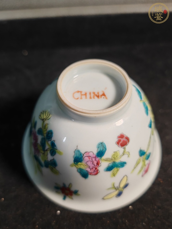 古玩陶瓷粉彩飛黃騰達(dá)紋茶碗真品鑒賞圖