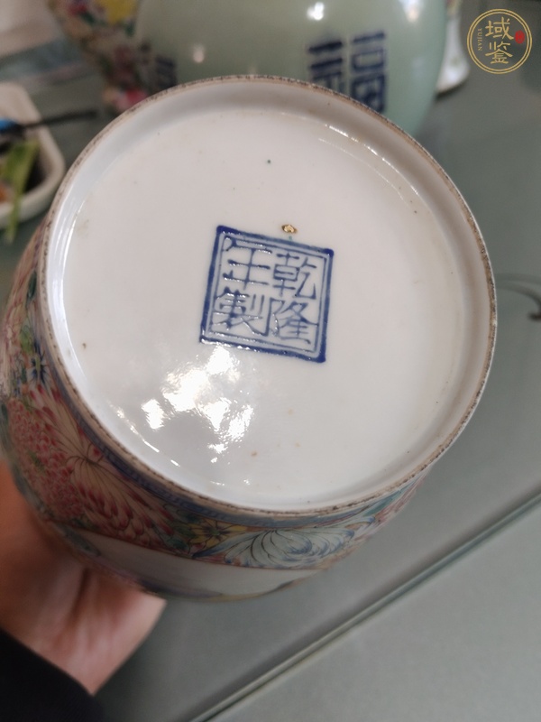 古玩陶瓷粉彩鵲橋相會(huì)圖撇口瓶真品鑒賞圖