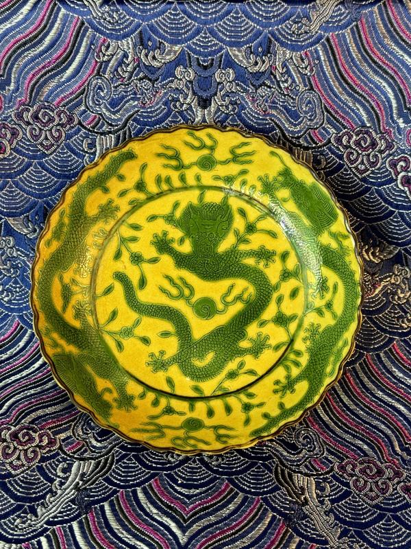 古玩陶瓷【實(shí)物鑒真精品官窯御窯】清光緒黃地綠彩龍紋花口盤(pán)拍賣(mài),當(dāng)前價(jià)格59800元