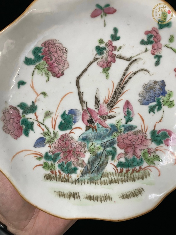 古玩陶瓷花鳥紋粉彩貢盤真品鑒賞圖