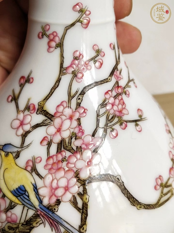 古玩陶瓷花鳥紋瓶真品鑒賞圖