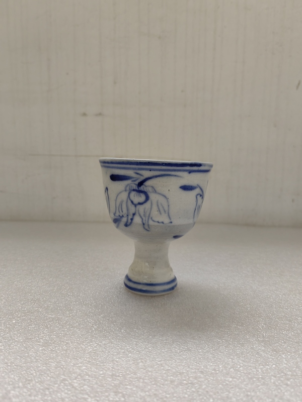 古玩陶瓷青花花卉紋高足杯拍賣,當(dāng)前價(jià)格580元