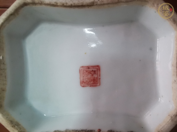 古玩陶瓷粉彩八角碗真品鑒賞圖