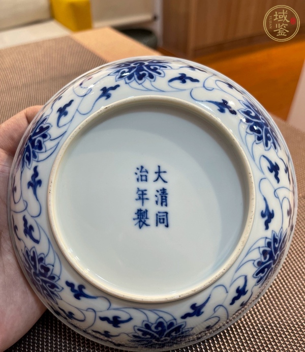 古玩陶瓷青花纏枝花卉紋盤真品鑒賞圖