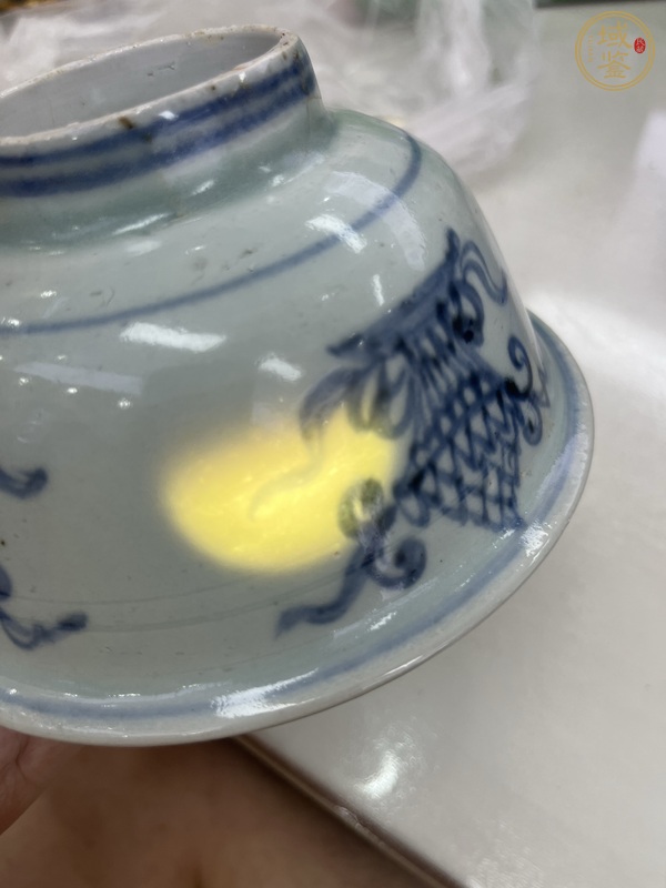 古玩陶瓷青花花卉紋茶碗真品鑒賞圖