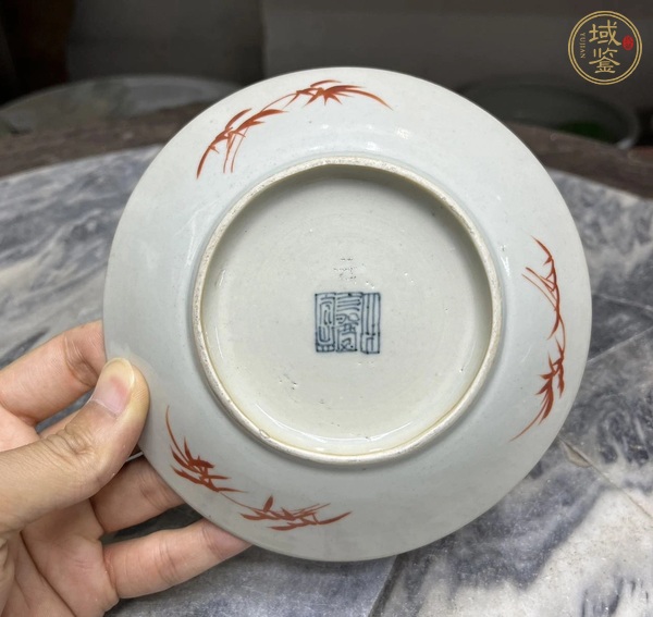 古玩陶瓷嘉慶藍(lán)料彩軋道皮球花盤真品鑒賞圖