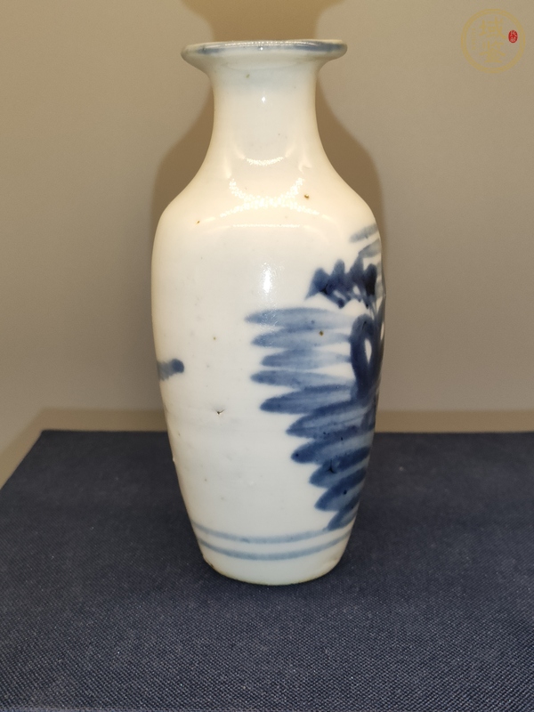 古玩陶瓷青花花卉紋柳葉瓶真品鑒賞圖