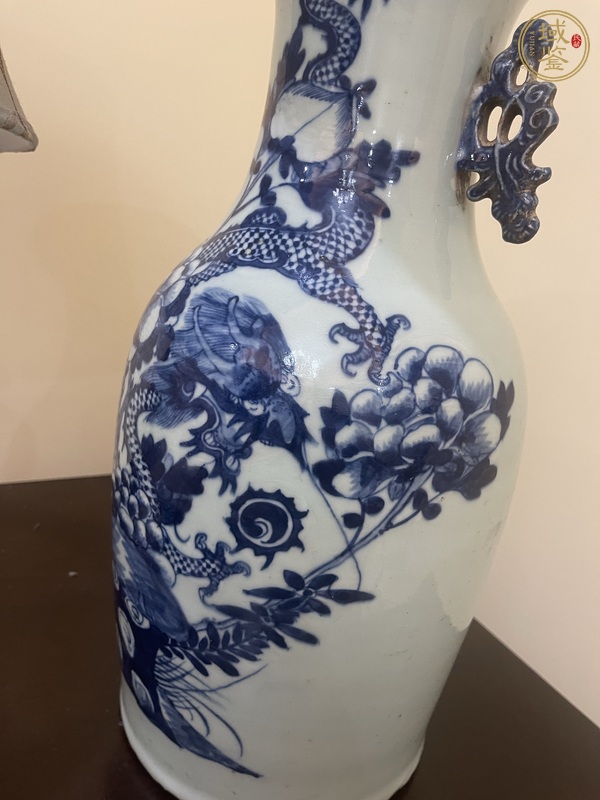 古玩陶瓷花間龍紋瓶真品鑒賞圖