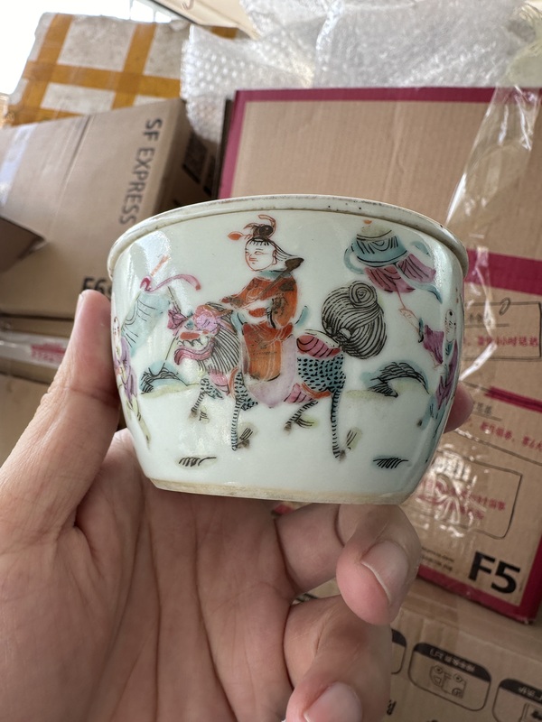 古玩陶瓷粉彩麒麟送子刨花缸拍賣,當前價格1500元