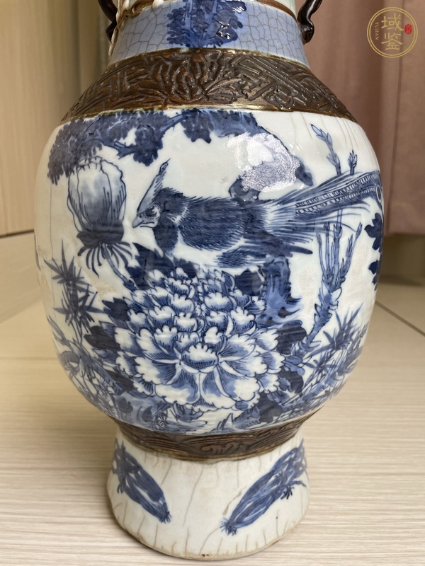 古玩陶瓷哥釉青花鐵骨泥花鳥紋花口瓶真品鑒賞圖