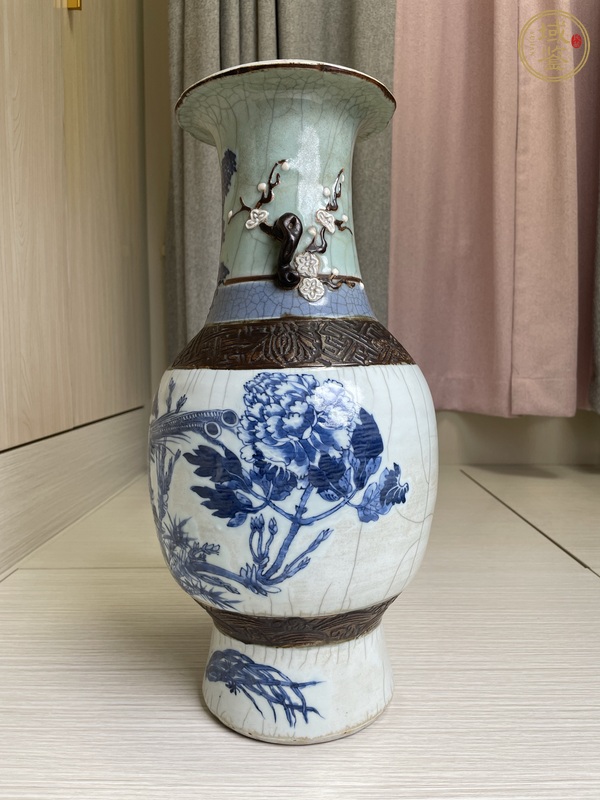 古玩陶瓷哥釉青花鐵骨泥花鳥紋花口瓶真品鑒賞圖