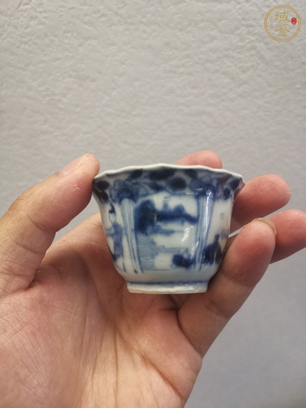 古玩康熙青花杯真品鑒賞圖