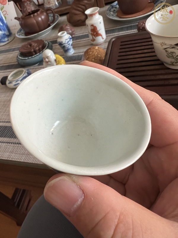 古玩陶瓷青花花卉紋杯真品鑒賞圖