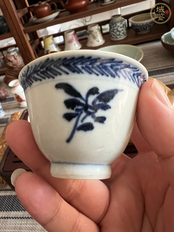 古玩陶瓷青花花卉紋杯真品鑒賞圖