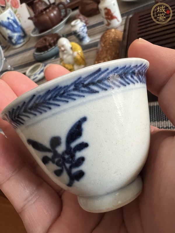 古玩陶瓷青花花卉紋杯真品鑒賞圖