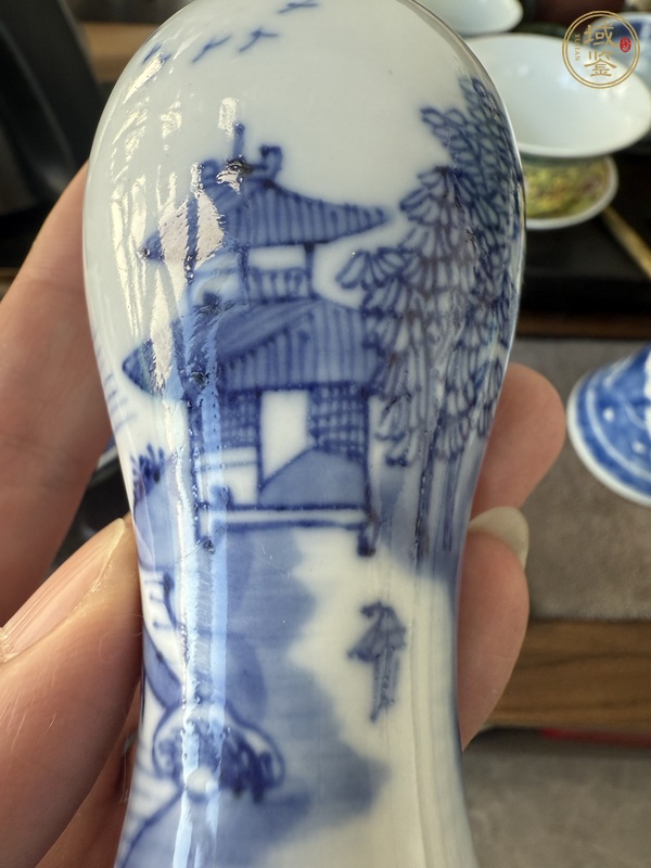 古玩陶瓷青花瓶真品鑒賞圖